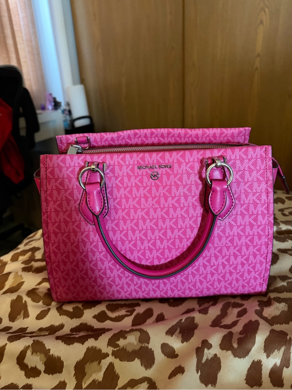 HOT PINK Barbie Michael Kors Hot Pink Signature MK Satchel Like New!!!!!